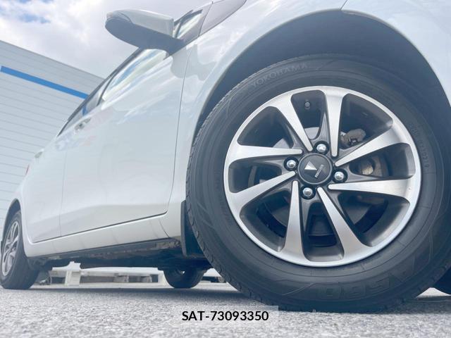 Toyota VITZ 2017-08 8343340-13