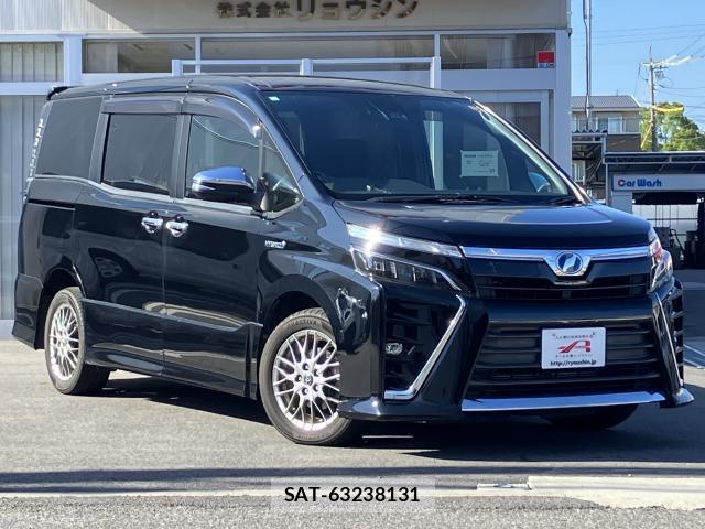 Toyota VOXY 2018-11 8342039-0
