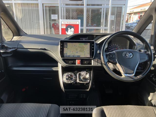 Toyota VOXY 2018-11 8342039-2
