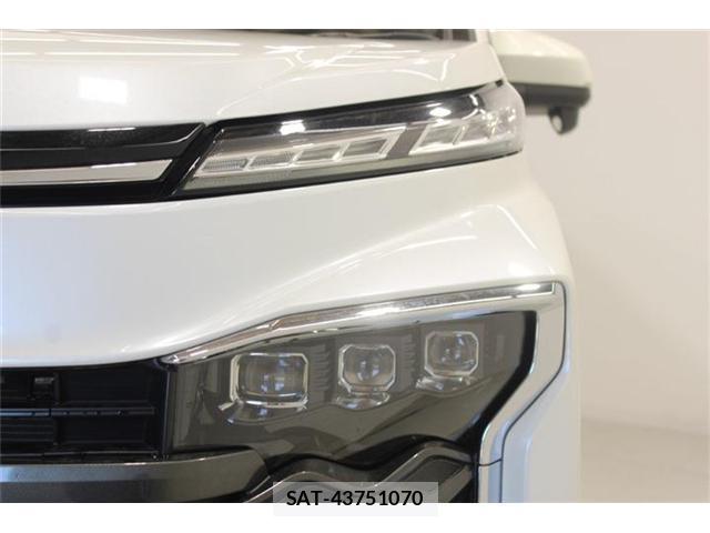 Toyota VOXY 2022-10 8342141-14