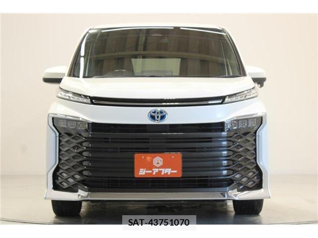 Toyota VOXY 2022-10 8342141-6
