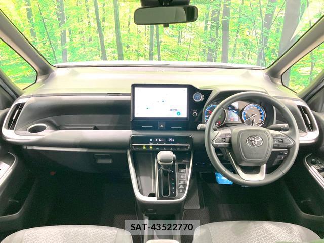 Toyota VOXY 2023-08 8342228-1