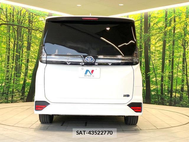 Toyota VOXY 2023-08 8342228-15