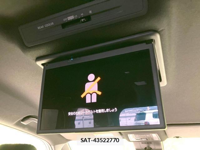 Toyota VOXY 2023-08 8342228-4