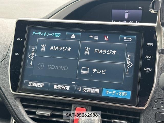 Toyota VOXY 2018-01 8342251-3