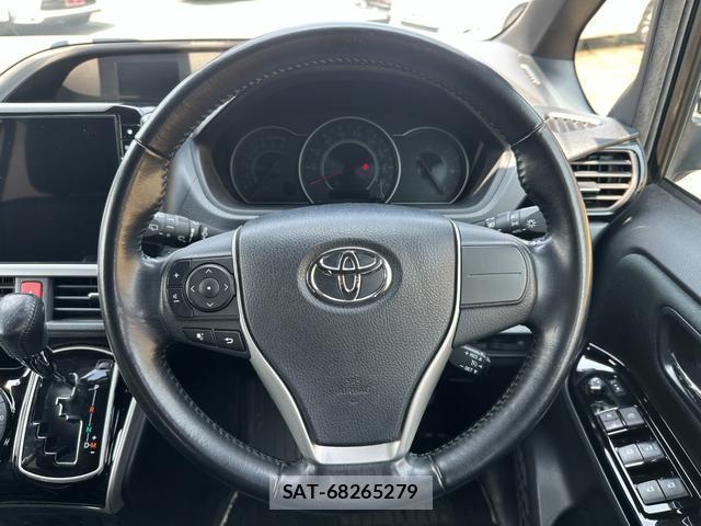 Toyota VOXY 2019-07 8342288-10