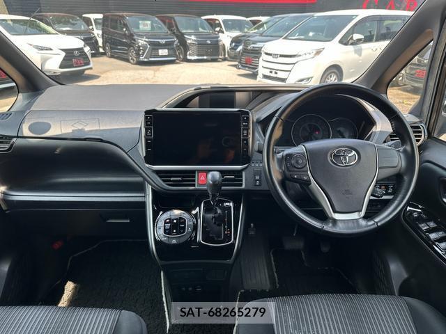 Toyota VOXY 2019-07 8342288-2