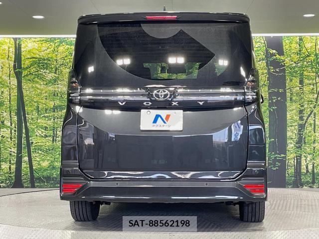 Toyota VOXY 2024-03 8342299-15