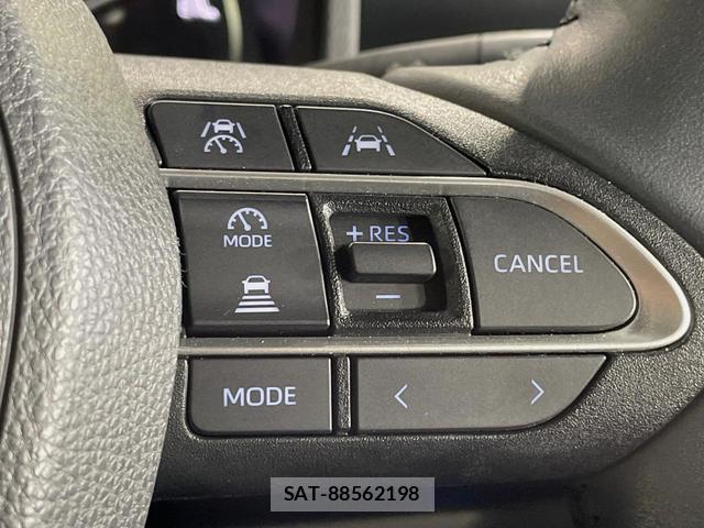 Toyota VOXY 2024-03 8342299-6