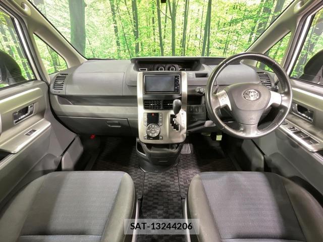 Toyota VOXY 2010-01 8342410-1