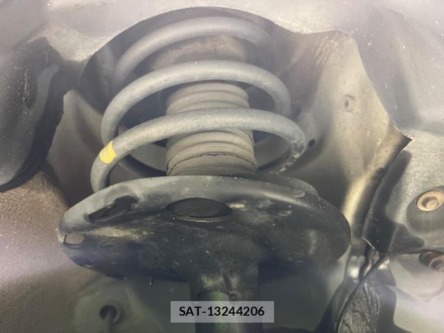 Toyota VOXY 2010-01 8342410-19