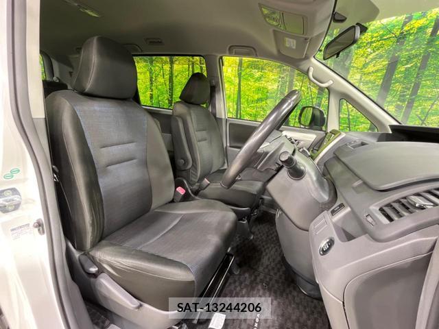Toyota VOXY 2010-01 8342410-6