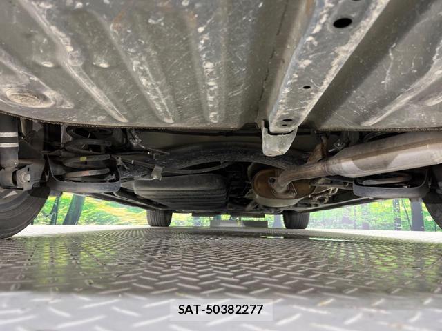 Toyota VOXY 2019-09 8342730-19
