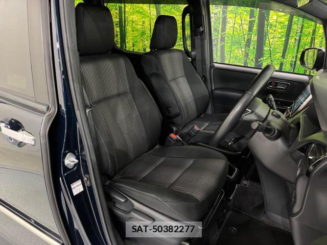 Toyota VOXY 2019-09 8342730-7