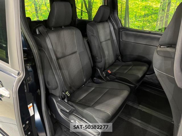 Toyota VOXY 2019-09 8342730-8