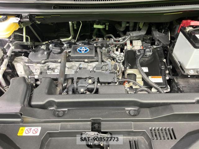 Toyota VOXY 2022-10 8342736-18