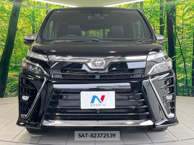 Toyota VOXY 2020-07 8342845-14