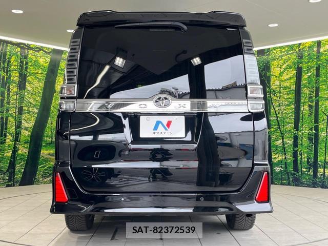 Toyota VOXY 2020-07 8342845-15