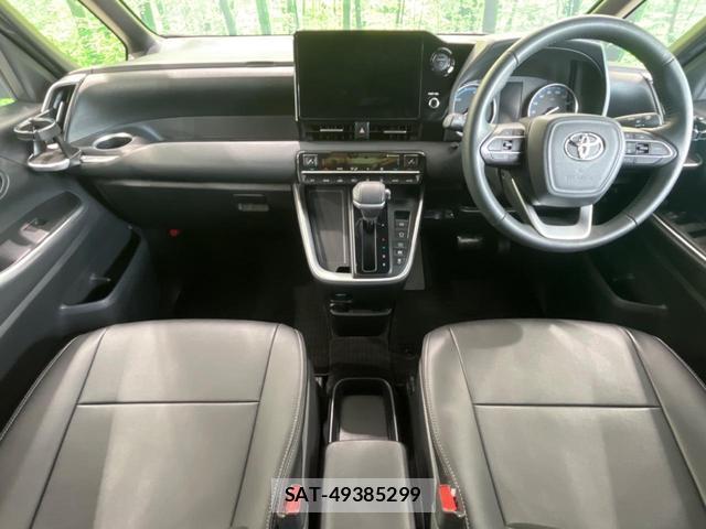 Toyota VOXY 2023-09 8342846-1