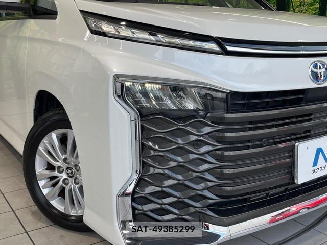Toyota VOXY 2023-09 8342846-12