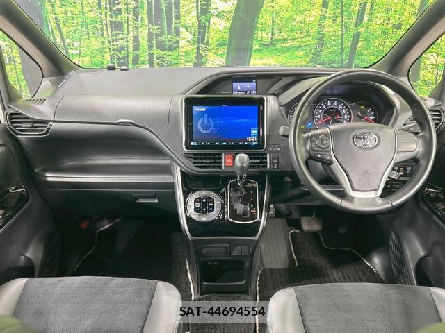 Toyota VOXY 2020-12 8343035-1