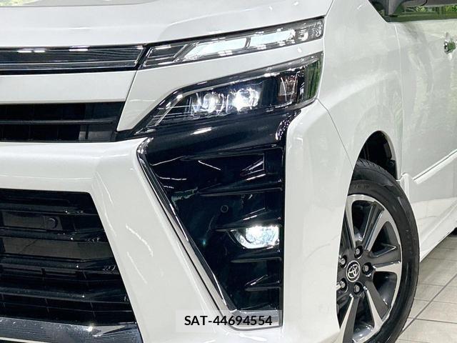 Toyota VOXY 2020-12 8343035-12