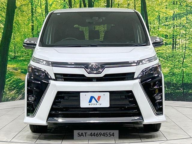 Toyota VOXY 2020-12 8343035-14