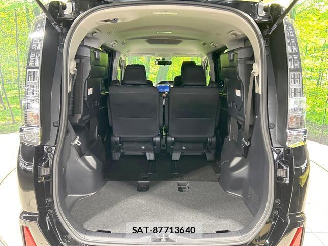 Toyota VOXY 2014-02 8343043-10