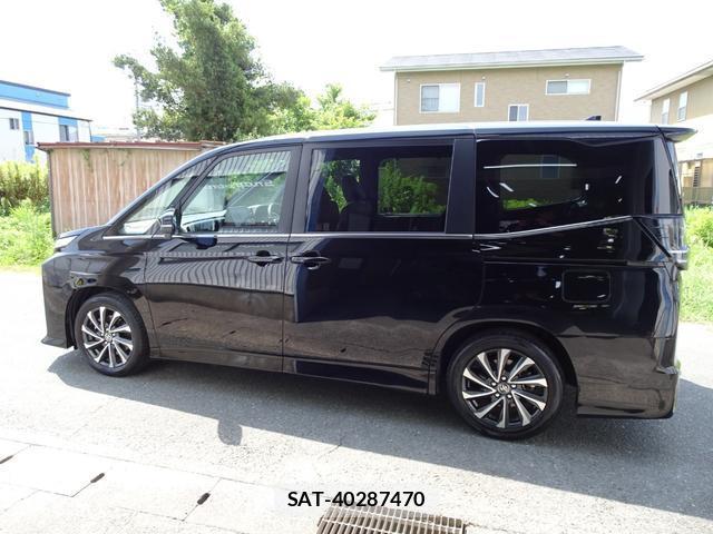 Toyota VOXY 2023-09 8343164-13