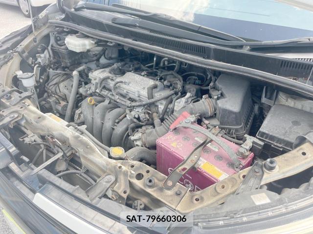 Toyota VOXY 2014-07 8343344-19