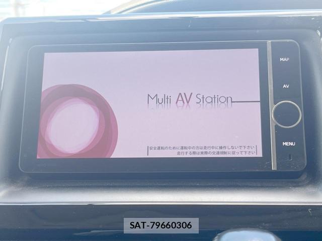 Toyota VOXY 2014-07 8343344-4