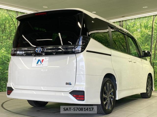 Toyota VOXY 2024-09 8343497-16