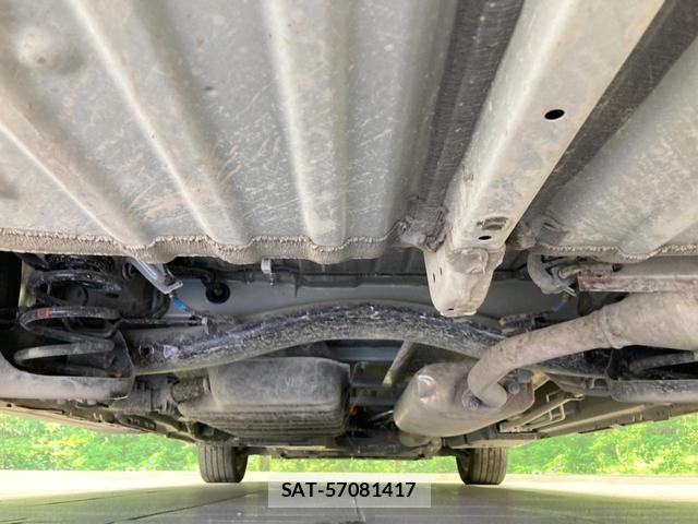 Toyota VOXY 2024-09 8343497-18