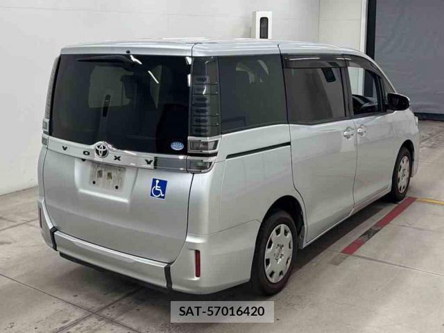 Toyota VOXY 2020-01 8343512-2