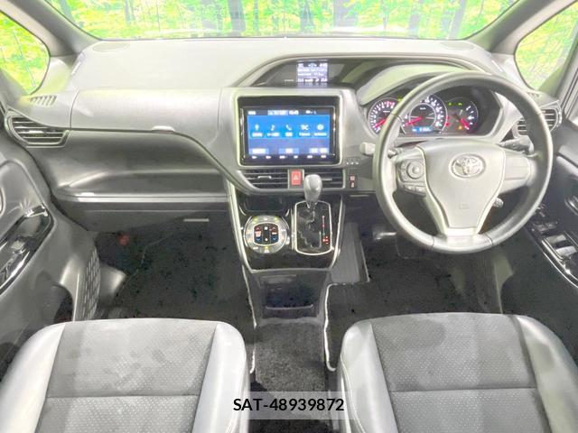 Toyota VOXY 2021-02 8343519-1
