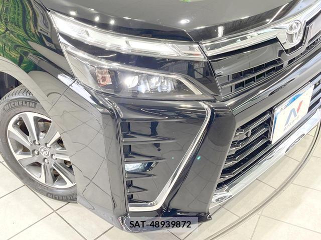 Toyota VOXY 2021-02 8343519-12