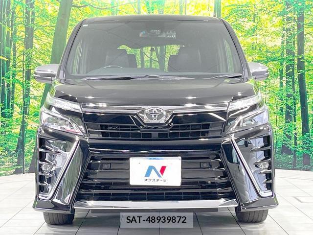 Toyota VOXY 2021-02 8343519-14