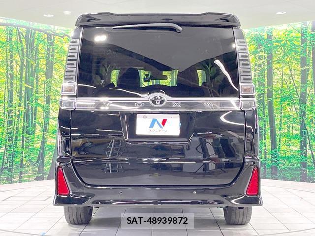 Toyota VOXY 2021-02 8343519-15