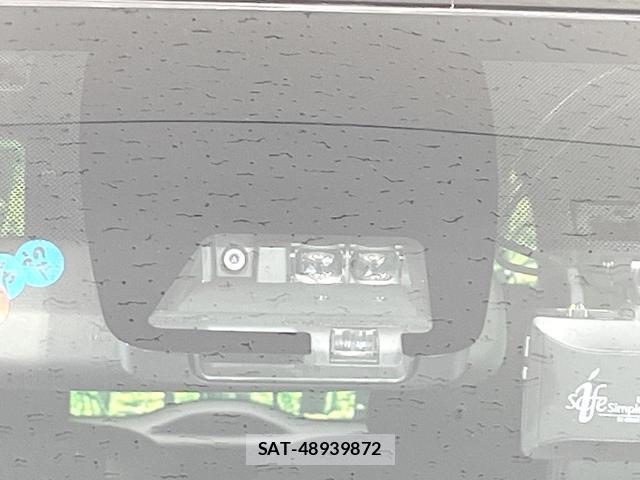Toyota VOXY 2021-02 8343519-6