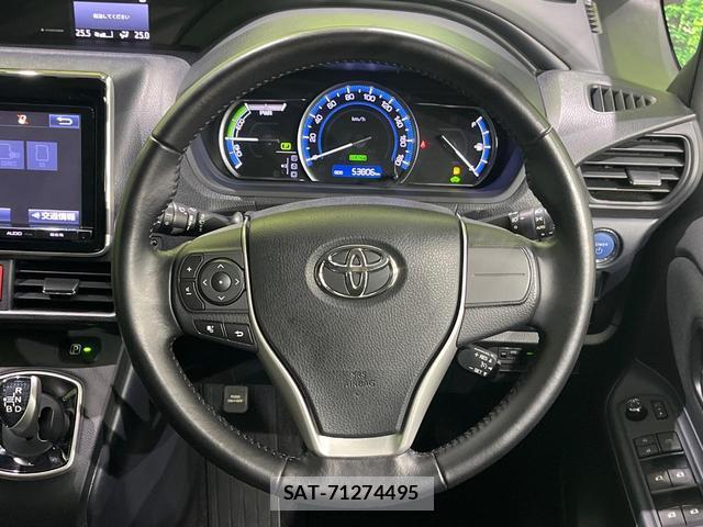 Toyota VOXY 2015-02 8343599-12