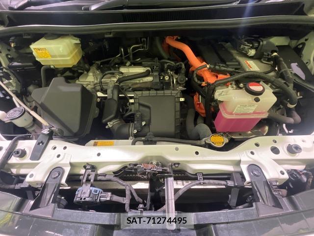 Toyota VOXY 2015-02 8343599-18