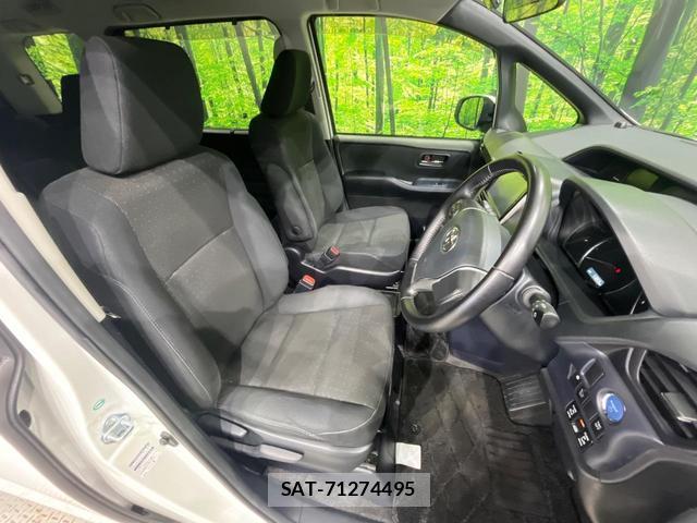Toyota VOXY 2015-02 8343599-8