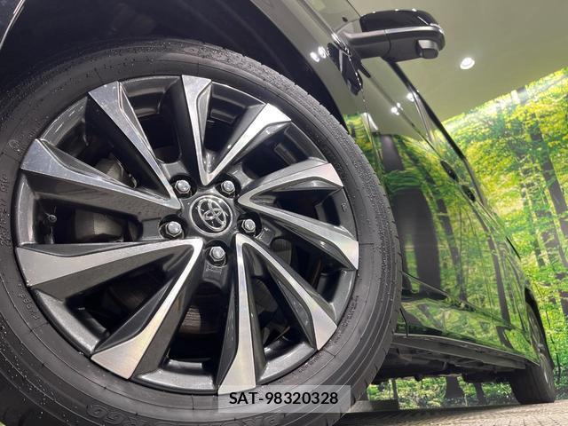 Toyota VOXY 2023-10 8343600-13