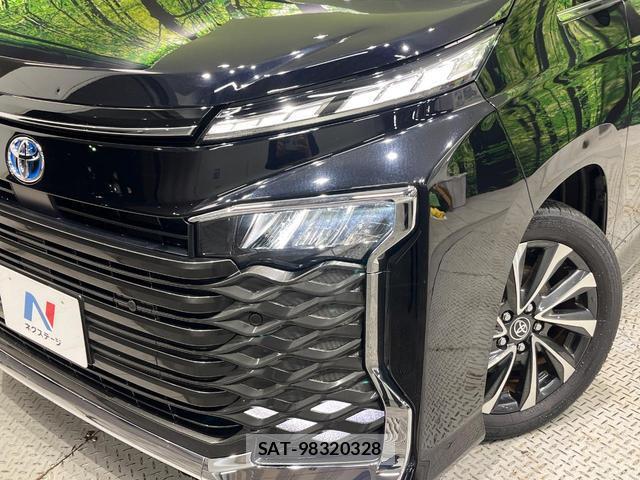 Toyota VOXY 2023-10 8343600-14