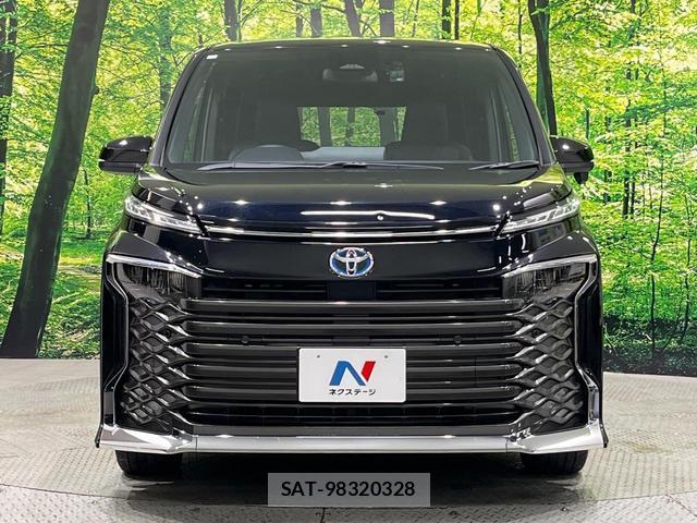 Toyota VOXY 2023-10 8343600-15