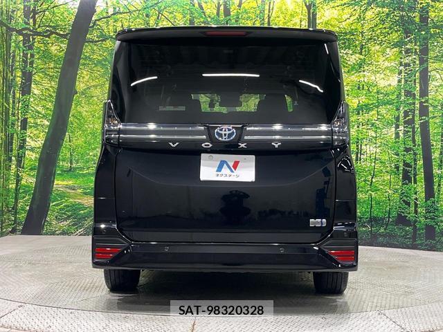 Toyota VOXY 2023-10 8343600-16