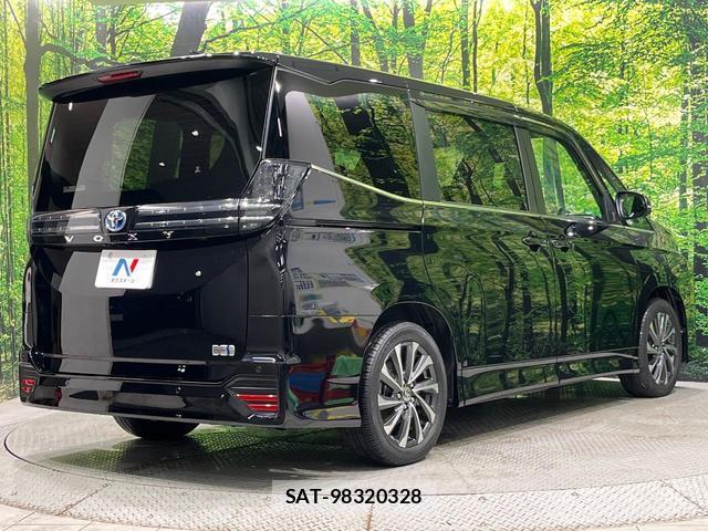 Toyota VOXY 2023-10 8343600-17