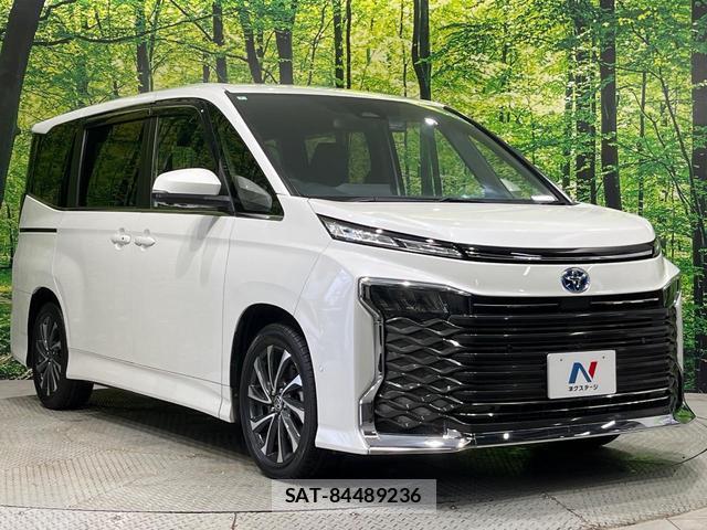 Toyota VOXY 2022-07 8343601-19