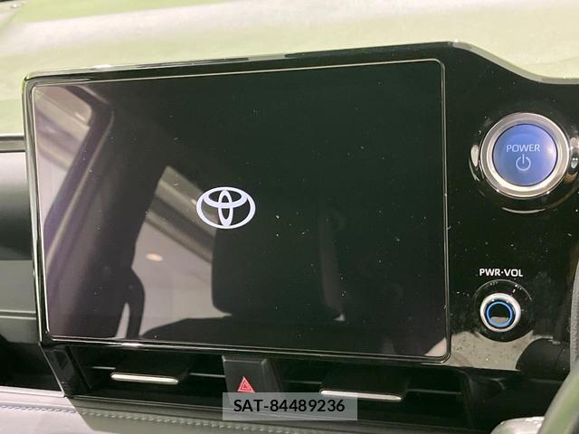 Toyota VOXY 2022-07 8343601-2