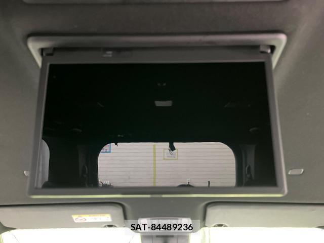 Toyota VOXY 2022-07 8343601-4
